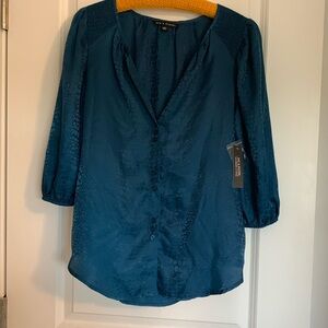 Zac & Rachel size small teal 3/4 length sleeve blouse.